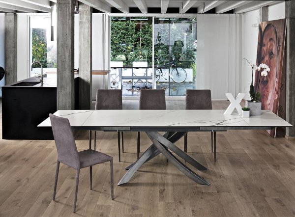 Venjakob Glass & Ceramic Dining Tables