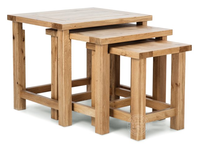 Reims Nest of 3 Tables