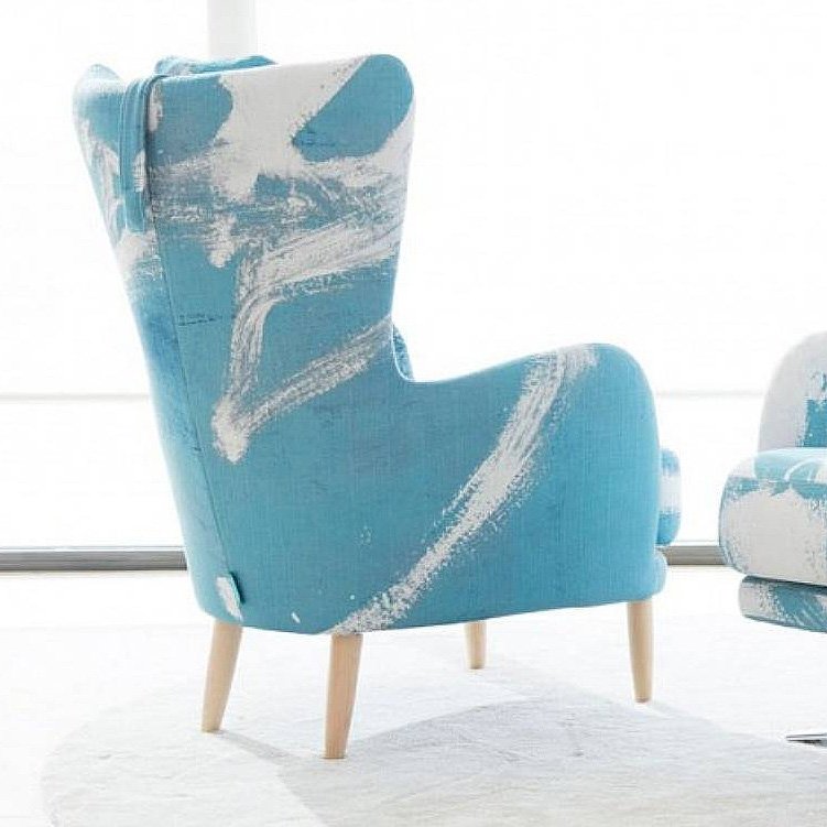 Fama Fama Kylian Chair with Wooden Legs